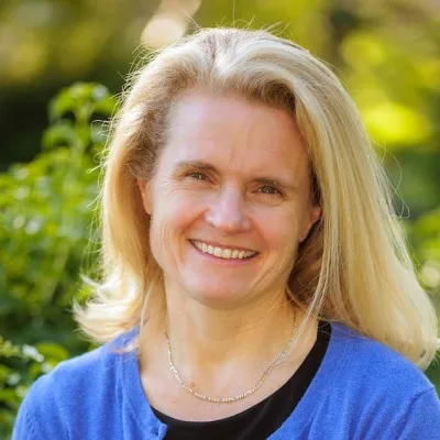 Dr. Meredith Thompson Dr. Meredith Thompson